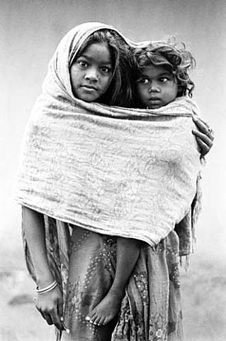 Eddie Adams 1978 "untouchable children, India"